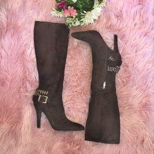 NWOT BCBG CHOCOLATE BROWN BOOTS (Eileen)